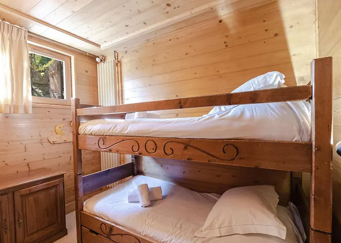 木屋 Typique A Avec Parking Et Wifi, Proche Centre Et Pistes - Fr-1-343-182 *