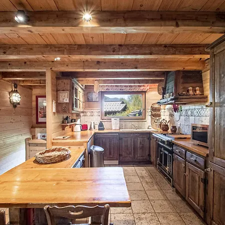 Chalet Chamonix-mont-blanc, 5 Pièces, 8 Personnes - Fr-1-343-182 *